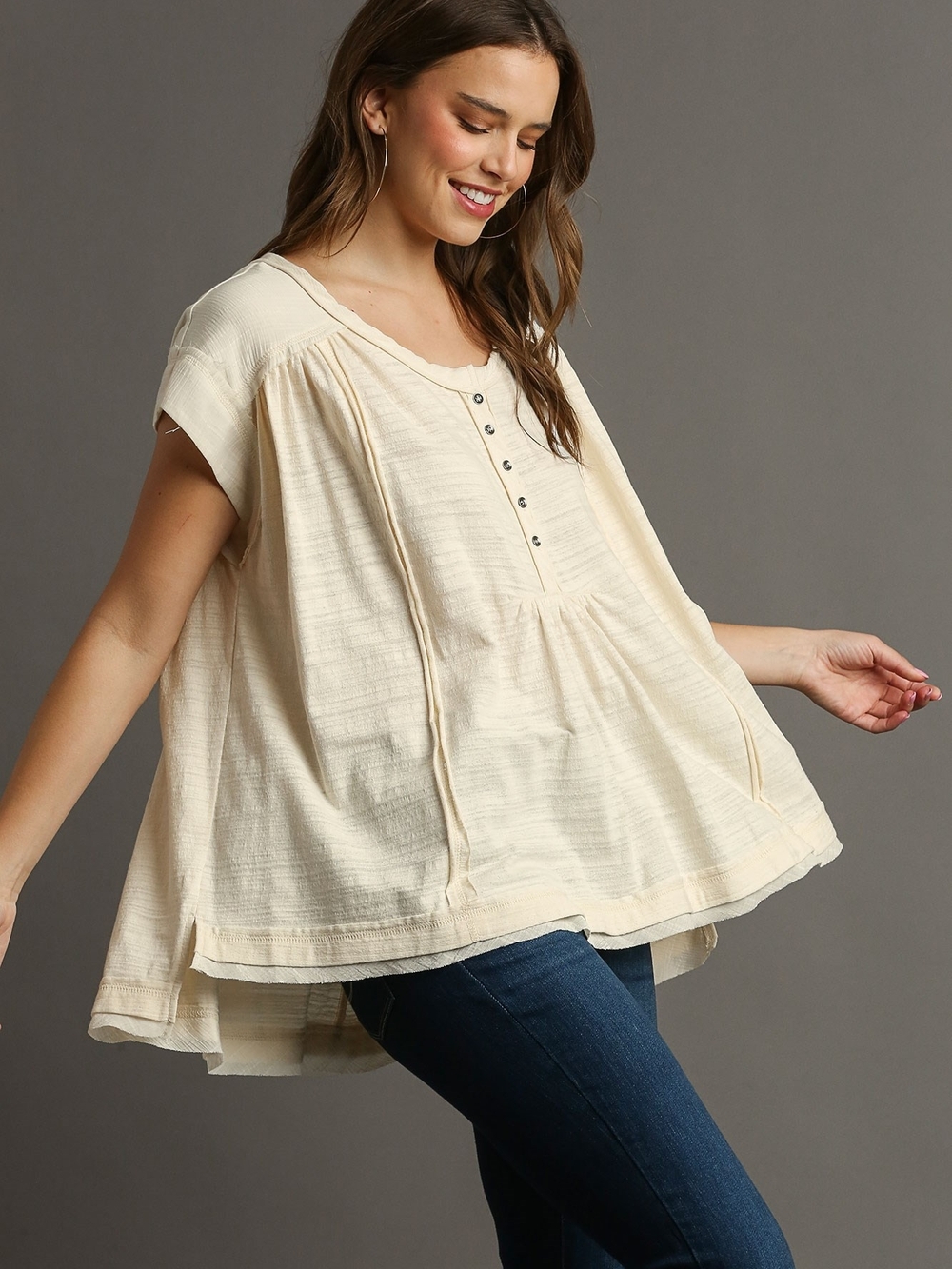 Women's Cream Button-Front Swing Top (New In Bag)